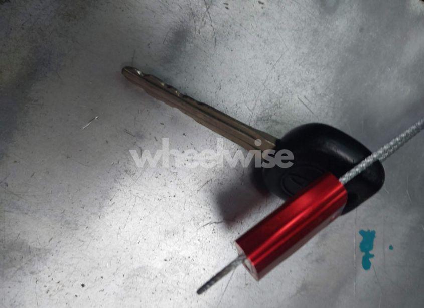 Photo 11 of 2002 Toyota Sequoia LIMITED V8 (VIN 5TDBT48A92S061934)