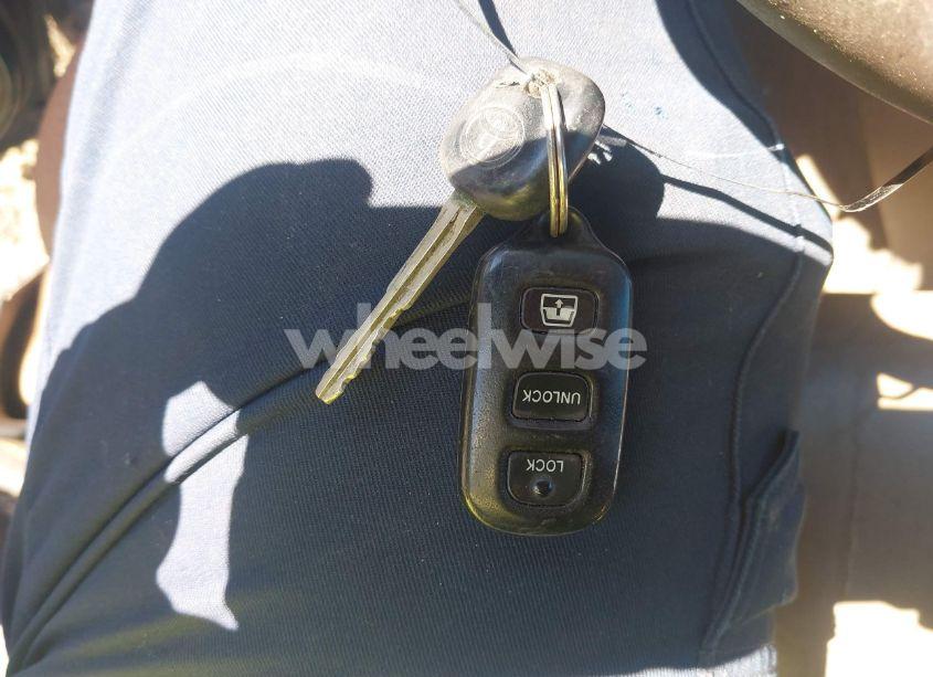 Photo 11 of 2002 Toyota Sequoia LIMITED V8 (VIN 5TDBT48A92S088230)