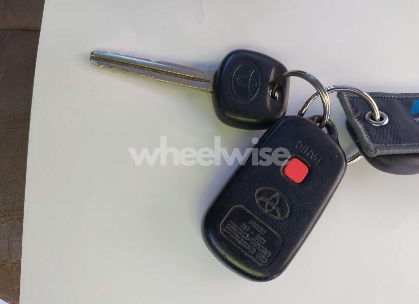 Photo 11 of 2003 Toyota Sequoia LIMITED V8 (VIN 5TDBT48A93S168046)