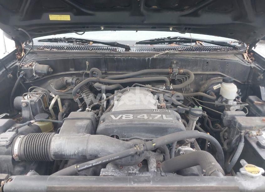 Photo 10 of 2004 Toyota Sequoia LIMITED V8 (VIN 5TDBT48A94S215187)
