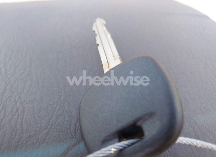 Photo 11 of 2004 Toyota Sequoia LIMITED V8 (VIN 5TDBT48A94S215187)