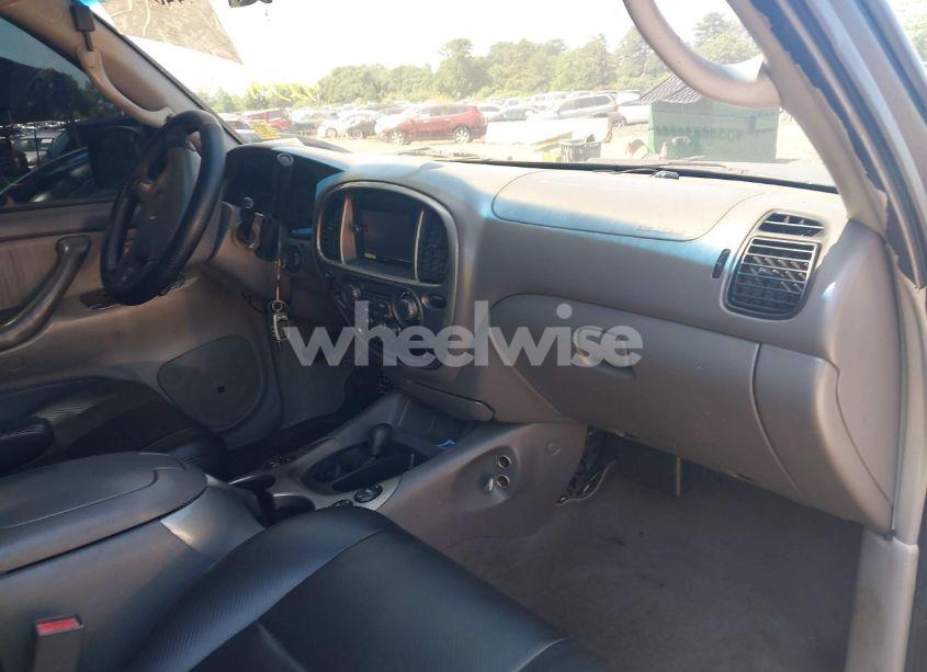 Photo 5 of 2001 Toyota Sequoia LIMITED V8 (VIN 5TDBT48AX1S010084)