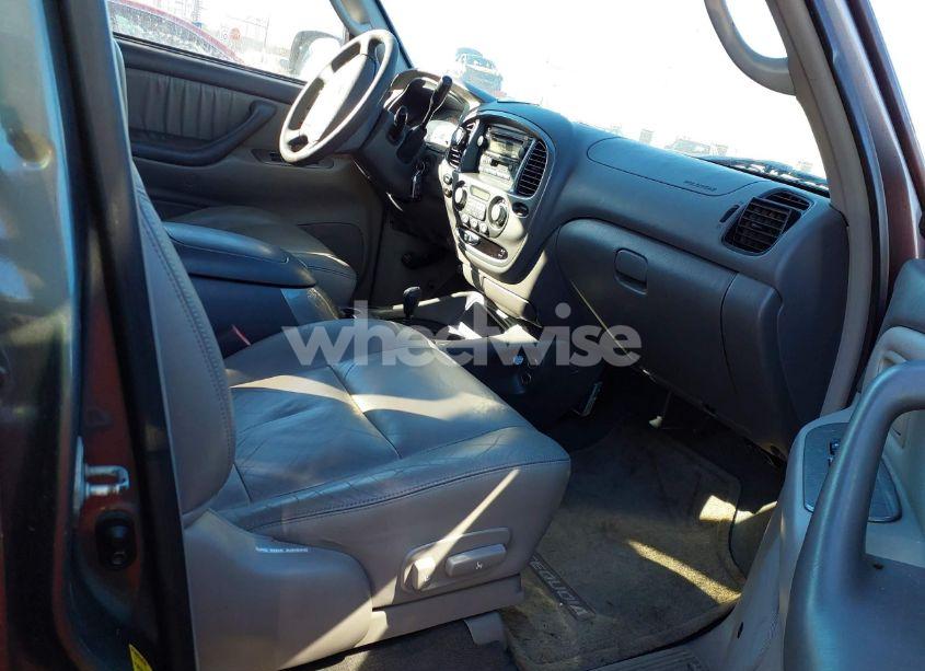 Photo 5 of 2003 Toyota Sequoia LIMITED (VIN 5TDBT48AX3S163180)