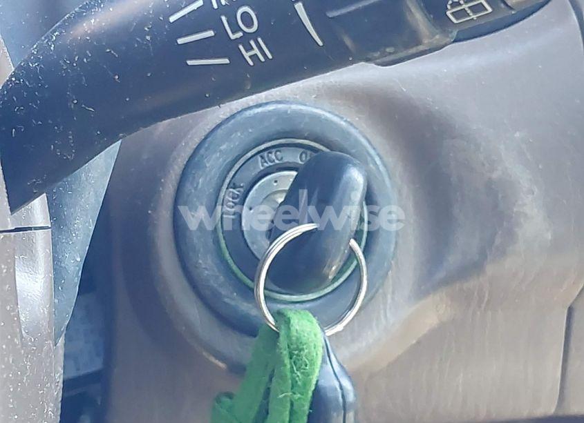 Photo 11 of 2003 Toyota Sequoia LIMITED V8 (VIN 5TDBT48AX3S199046)