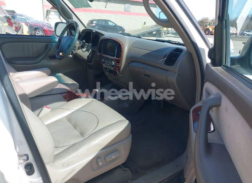 Photo 5 of 2005 Toyota Sequoia LIMITED V8 (VIN 5TDBT48AX5S249866)