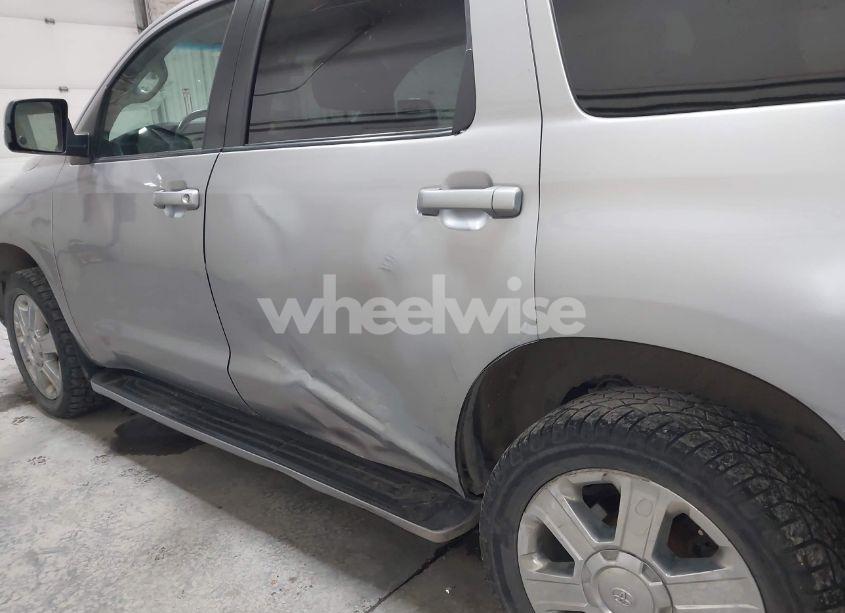 Photo 6 of 2009 Toyota Sequoia SR5 4.7L V8 (VIN 5TDBT64A19S000265)