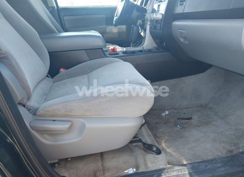 Photo 5 of 2009 Toyota Sequoia SR5 4.7L V8 (VIN 5TDBT64A79S000304)