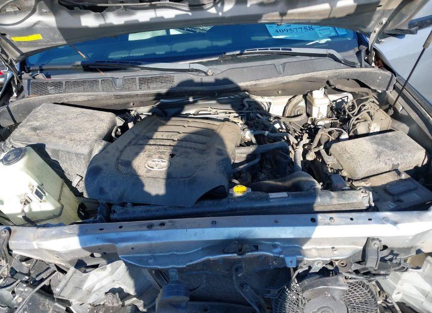 Photo 10 of 2013 Toyota Sequoia SR5 5.7L V8 (VIN 5TDBW5G10DS086951)