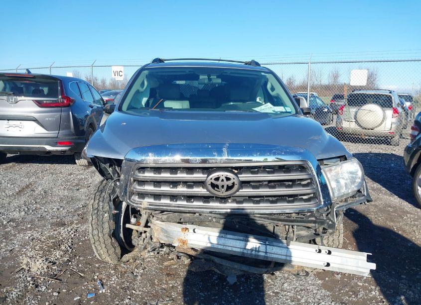 Photo 13 of 2013 Toyota Sequoia SR5 5.7L V8 (VIN 5TDBW5G10DS086951)