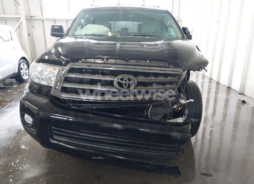 Photo 12 of 2012 Toyota Sequoia SR5 5.7L V8 (VIN 5TDBW5G15CS060344)