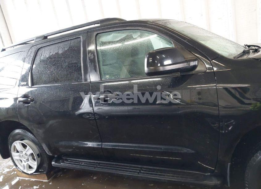 Photo 13 of 2012 Toyota Sequoia SR5 5.7L V8 (VIN 5TDBW5G15CS060344)