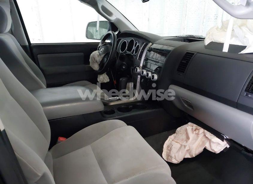 Photo 5 of 2012 Toyota Sequoia SR5 5.7L V8 (VIN 5TDBW5G15CS060344)