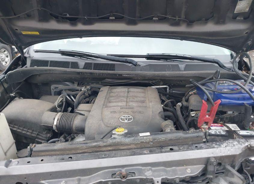 Photo 10 of 2016 Toyota Sequoia SR5 5.7L V8 (VIN 5TDBW5G15GS129281)