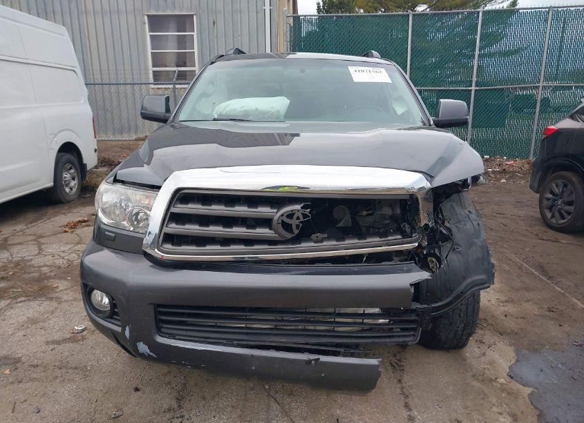 Photo 12 of 2016 Toyota Sequoia SR5 5.7L V8 (VIN 5TDBW5G15GS129281)