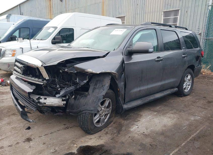 Photo 2 of 2016 Toyota Sequoia SR5 5.7L V8 (VIN 5TDBW5G15GS129281)