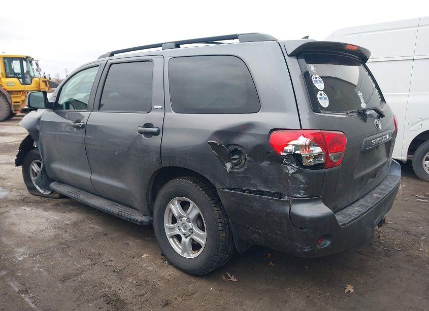 Photo 3 of 2016 Toyota Sequoia SR5 5.7L V8 (VIN 5TDBW5G15GS129281)