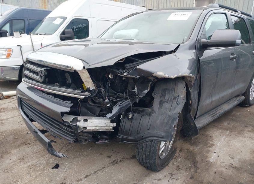 Photo 6 of 2016 Toyota Sequoia SR5 5.7L V8 (VIN 5TDBW5G15GS129281)