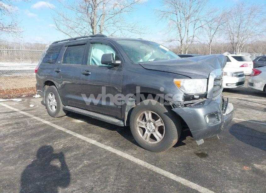 2017 Toyota Sequoia SR5 (VIN 5TDBW5G15HS152061) main photo