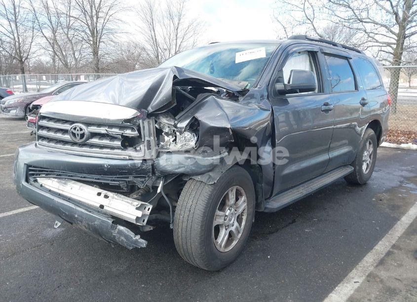 Photo 2 of 2017 Toyota Sequoia SR5 (VIN 5TDBW5G15HS152061)