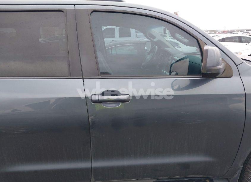 Photo 13 of 2010 Toyota Sequoia SR5 5.7L V8 (VIN 5TDBW5G16AS032243)