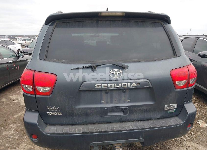 Photo 16 of 2010 Toyota Sequoia SR5 5.7L V8 (VIN 5TDBW5G16AS032243)