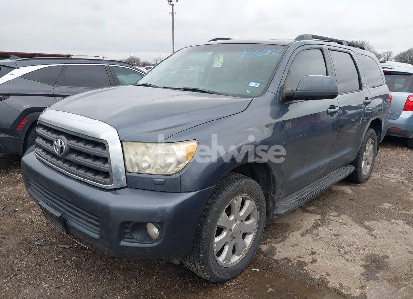 Photo 2 of 2010 Toyota Sequoia SR5 5.7L V8 (VIN 5TDBW5G16AS032243)