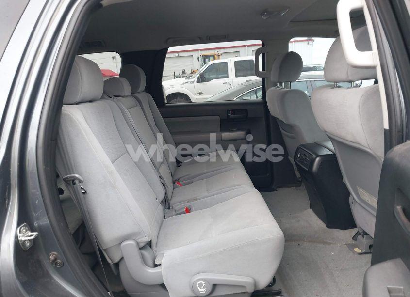 Photo 8 of 2010 Toyota Sequoia SR5 5.7L V8 (VIN 5TDBW5G16AS032243)