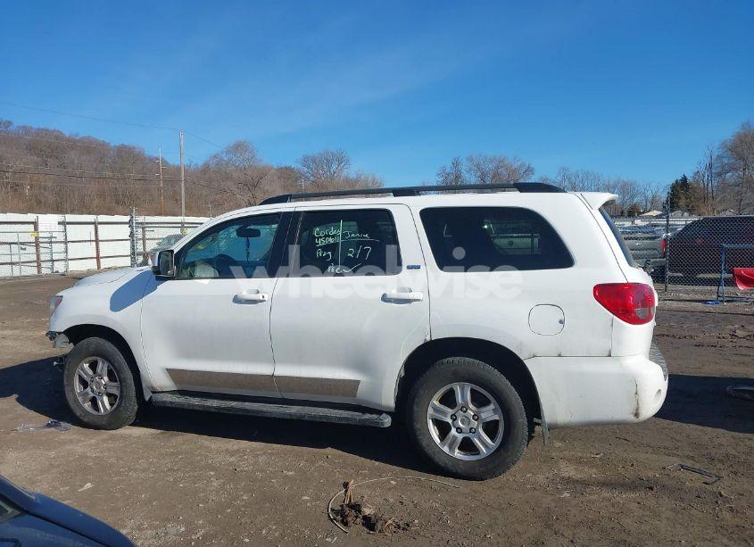 Photo 15 of 2013 Toyota Sequoia SR5 5.7L V8 (VIN 5TDBW5G17DS086641)