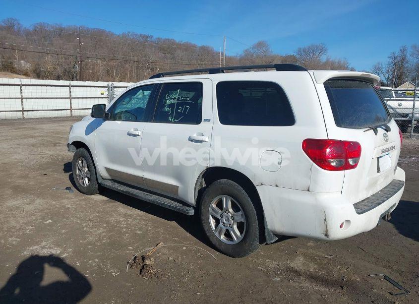 Photo 3 of 2013 Toyota Sequoia SR5 5.7L V8 (VIN 5TDBW5G17DS086641)