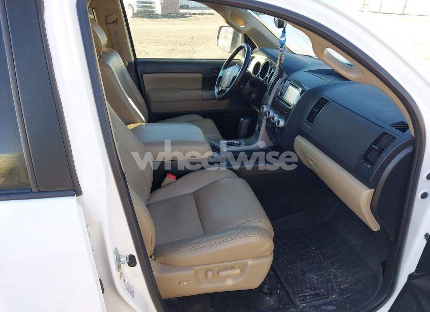 Photo 5 of 2013 Toyota Sequoia SR5 5.7L V8 (VIN 5TDBW5G17DS086641)