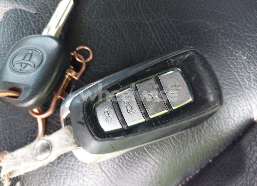 Photo 11 of 2013 Toyota Sequoia SR5 5.7L V8 (VIN 5TDBW5G18DS077639)