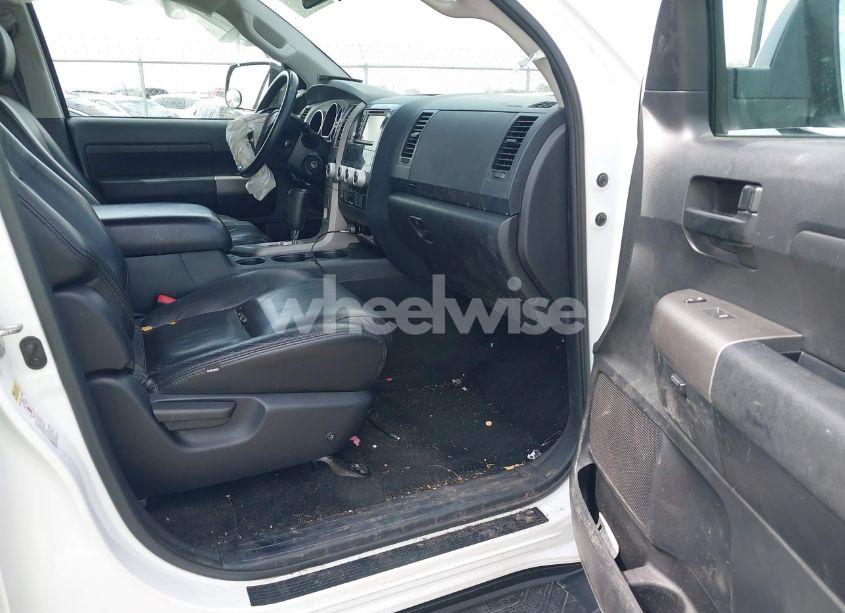 Photo 5 of 2013 Toyota Sequoia SR5 5.7L V8 (VIN 5TDBW5G18DS077639)