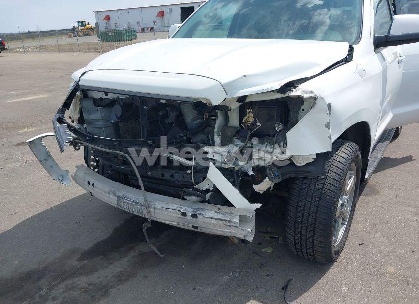 Photo 6 of 2013 Toyota Sequoia SR5 5.7L V8 (VIN 5TDBW5G18DS077639)