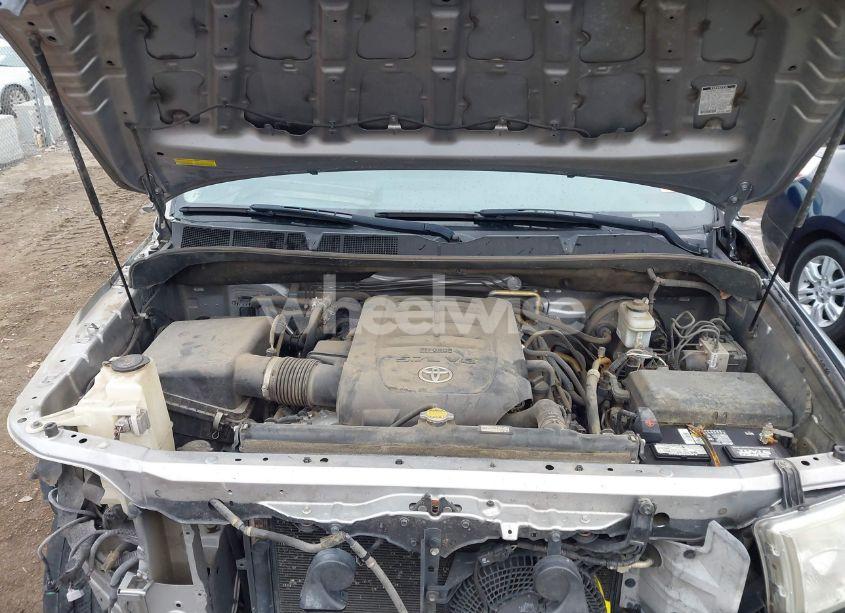 Photo 10 of 2013 Toyota Sequoia SR5 5.7L V8 (VIN 5TDBW5G1XDS078226)