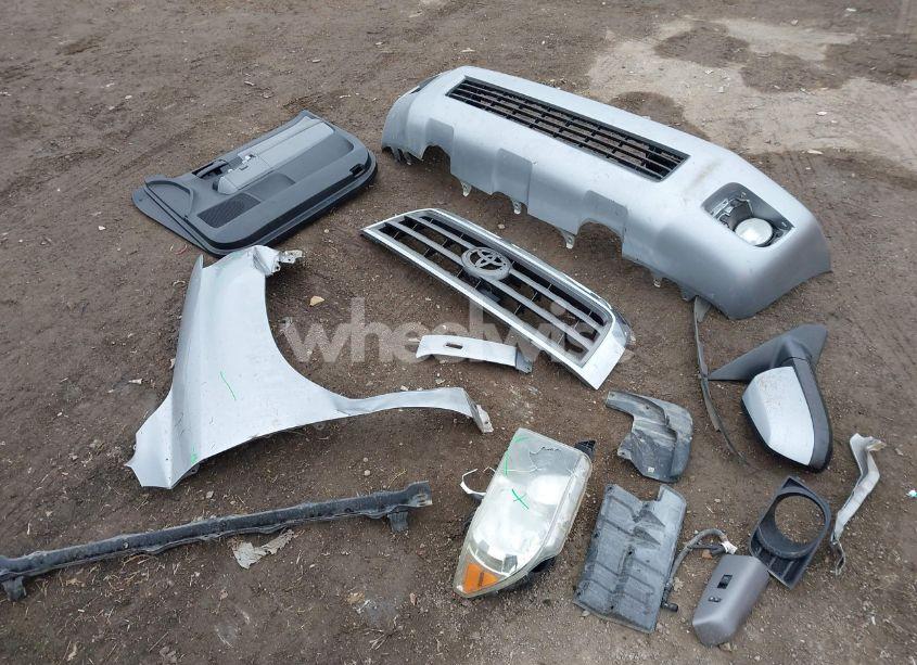 Photo 12 of 2013 Toyota Sequoia SR5 5.7L V8 (VIN 5TDBW5G1XDS078226)