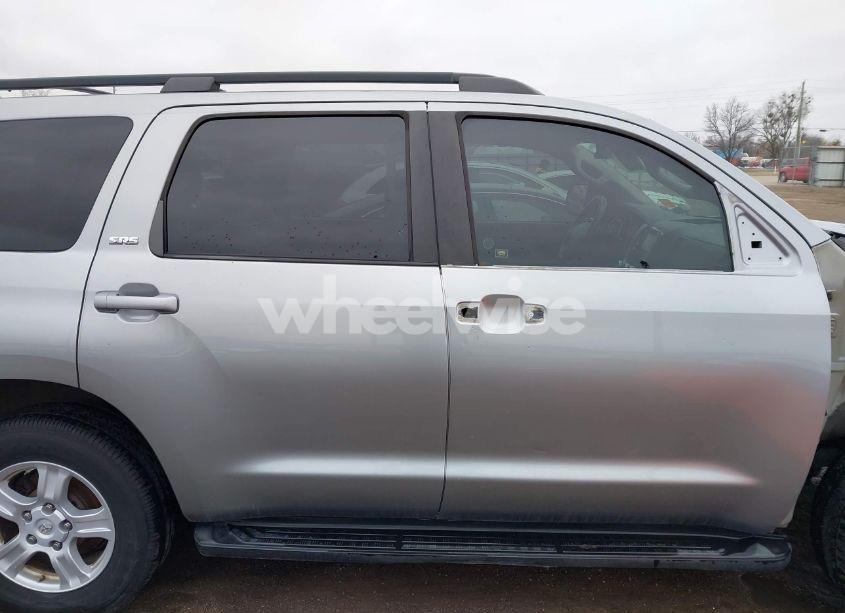 Photo 14 of 2013 Toyota Sequoia SR5 5.7L V8 (VIN 5TDBW5G1XDS078226)