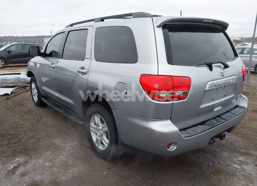 Photo 3 of 2013 Toyota Sequoia SR5 5.7L V8 (VIN 5TDBW5G1XDS078226)