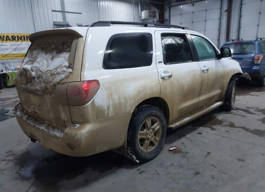 Photo 4 of 2014 Toyota Sequoia SR5 5.7L V8 (VIN 5TDBW5G1XES099790)