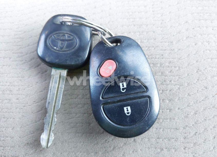 Photo 11 of 2010 Toyota Sequoia SR5 5.7L V8 (VIN 5TDBY5G10AS027095)