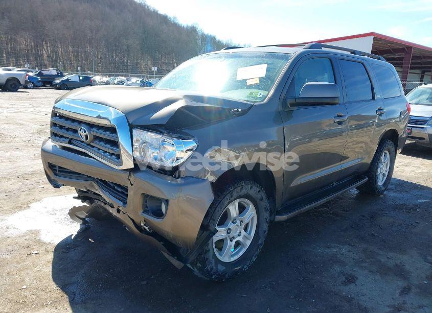 Photo 2 of 2010 Toyota Sequoia SR5 5.7L V8 (VIN 5TDBY5G10AS027095)