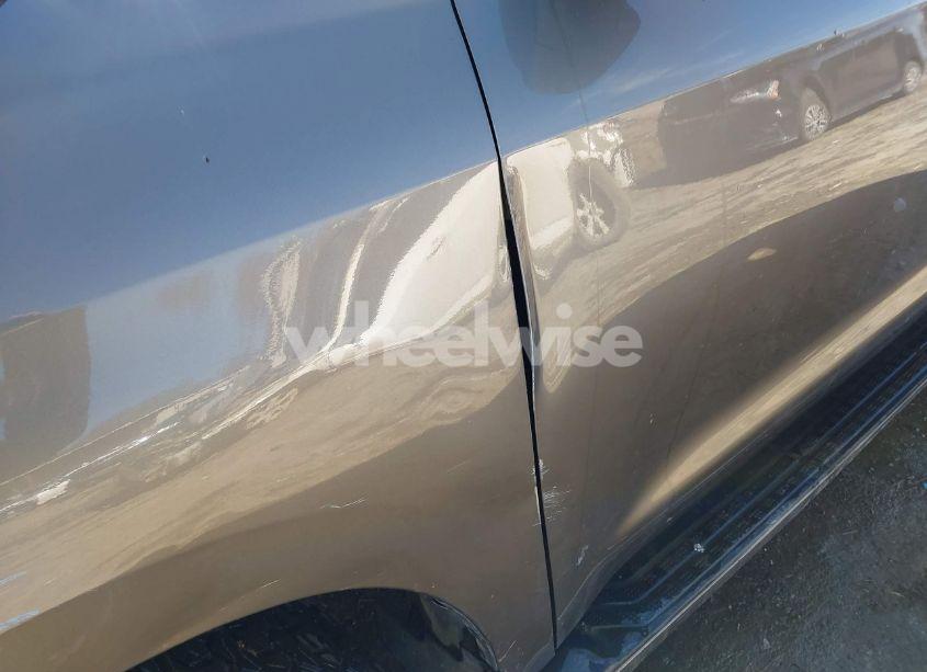 Photo 20 of 2010 Toyota Sequoia SR5 5.7L V8 (VIN 5TDBY5G10AS027095)