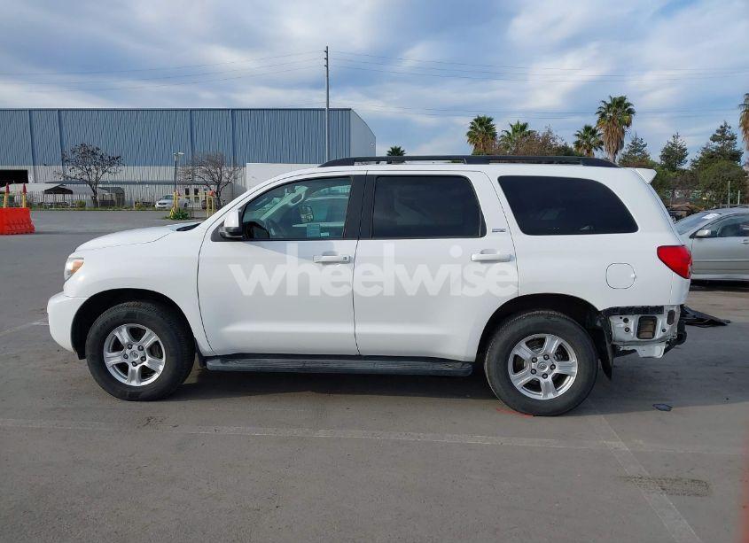 Photo 15 of 2017 Toyota Sequoia SR5 (VIN 5TDBY5G10HS149112)