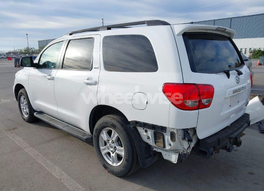 Photo 3 of 2017 Toyota Sequoia SR5 (VIN 5TDBY5G10HS149112)