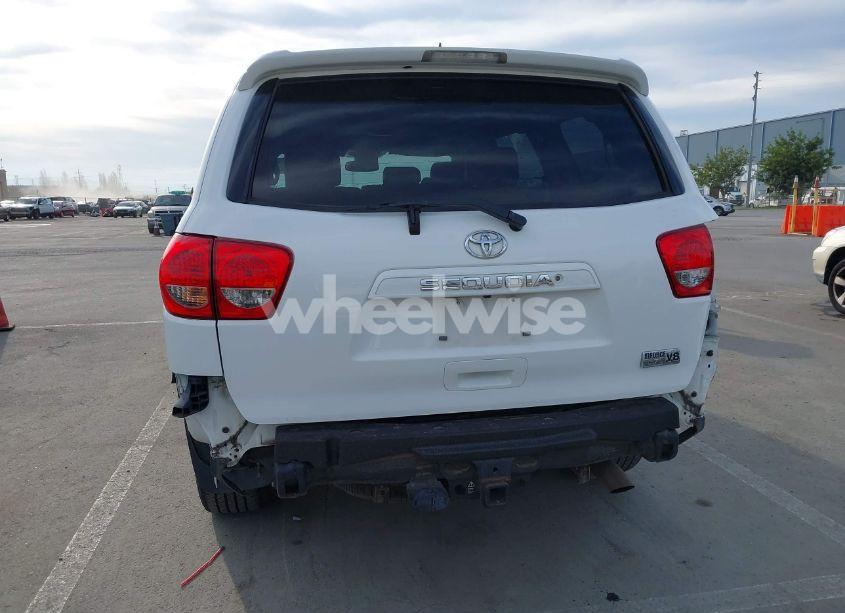 Photo 6 of 2017 Toyota Sequoia SR5 (VIN 5TDBY5G10HS149112)