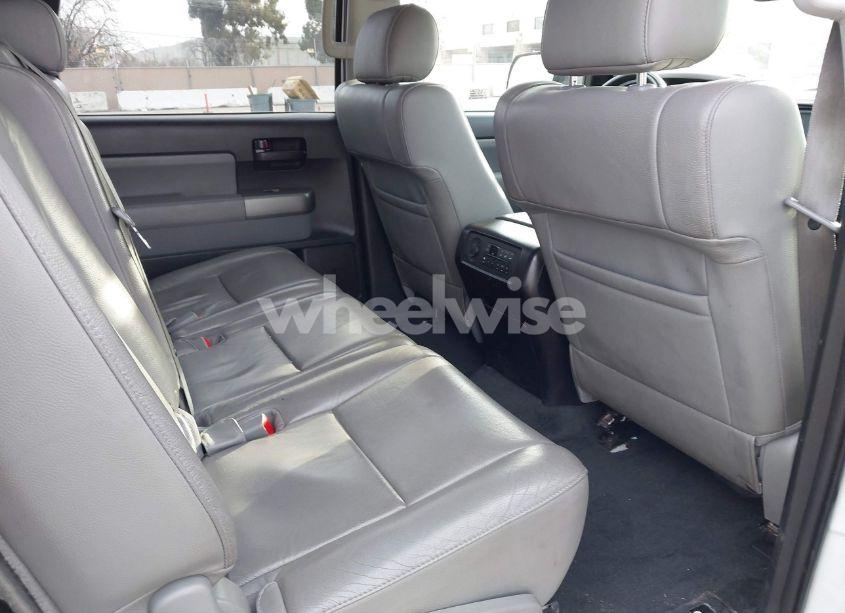 Photo 8 of 2017 Toyota Sequoia SR5 (VIN 5TDBY5G10HS149112)