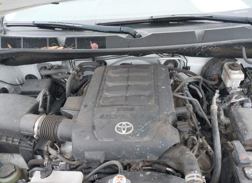 Photo 10 of 2019 Toyota Sequoia SR5 (VIN 5TDBY5G10KS173577)