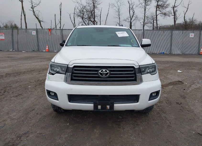 Photo 12 of 2019 Toyota Sequoia SR5 (VIN 5TDBY5G10KS173577)