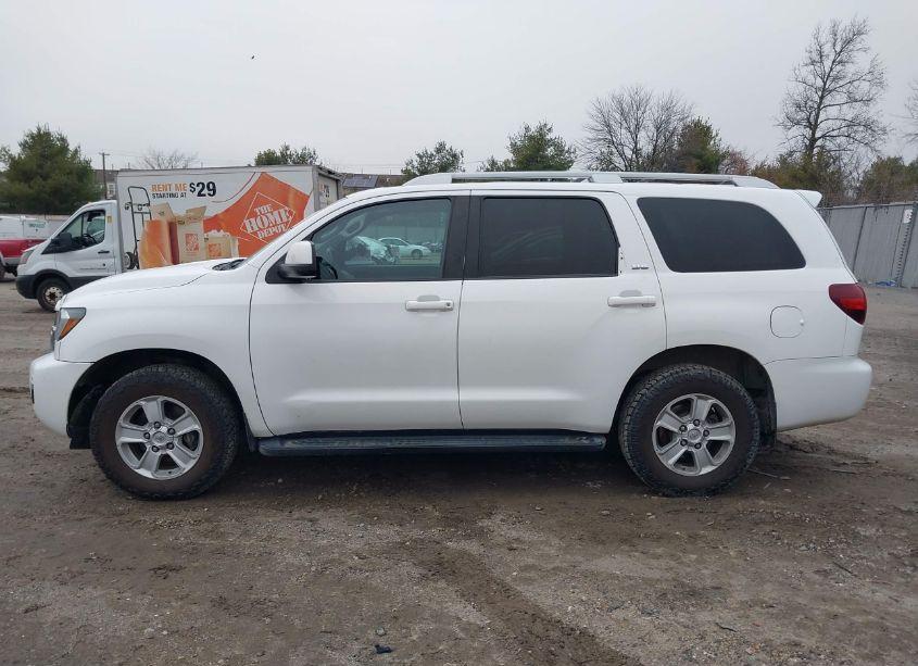 Photo 14 of 2019 Toyota Sequoia SR5 (VIN 5TDBY5G10KS173577)