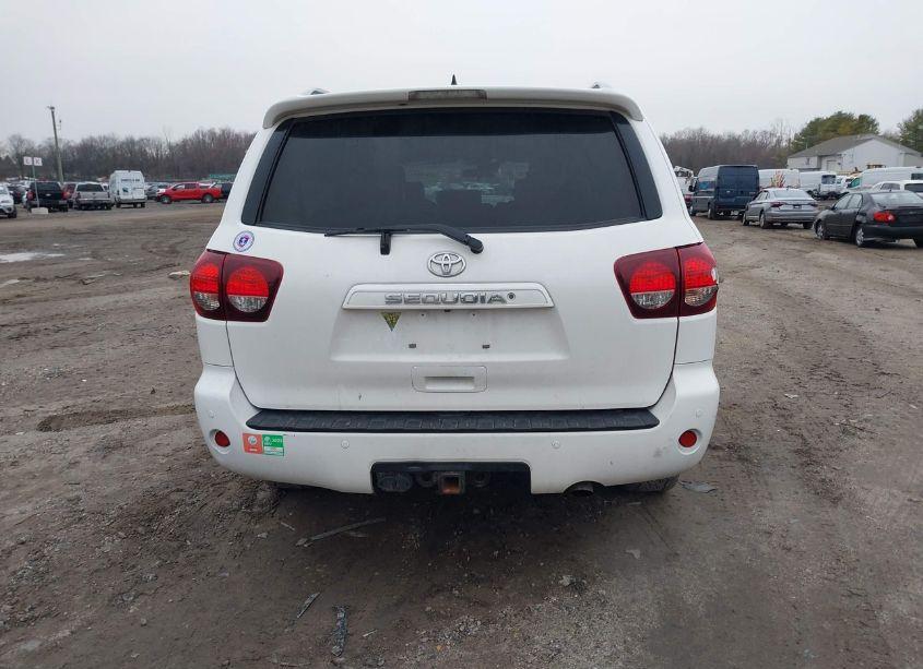 Photo 16 of 2019 Toyota Sequoia SR5 (VIN 5TDBY5G10KS173577)