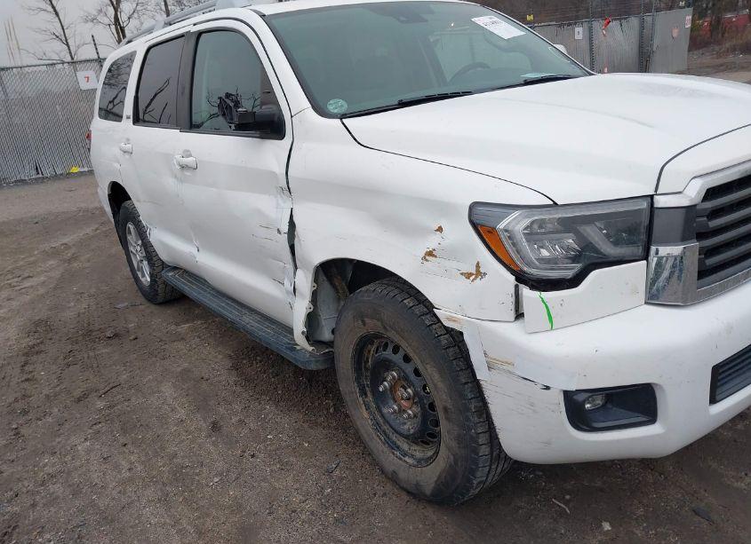 Photo 6 of 2019 Toyota Sequoia SR5 (VIN 5TDBY5G10KS173577)